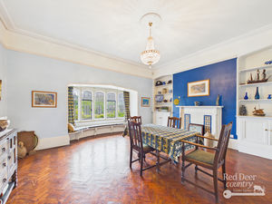 Dining Room- click for photo gallery